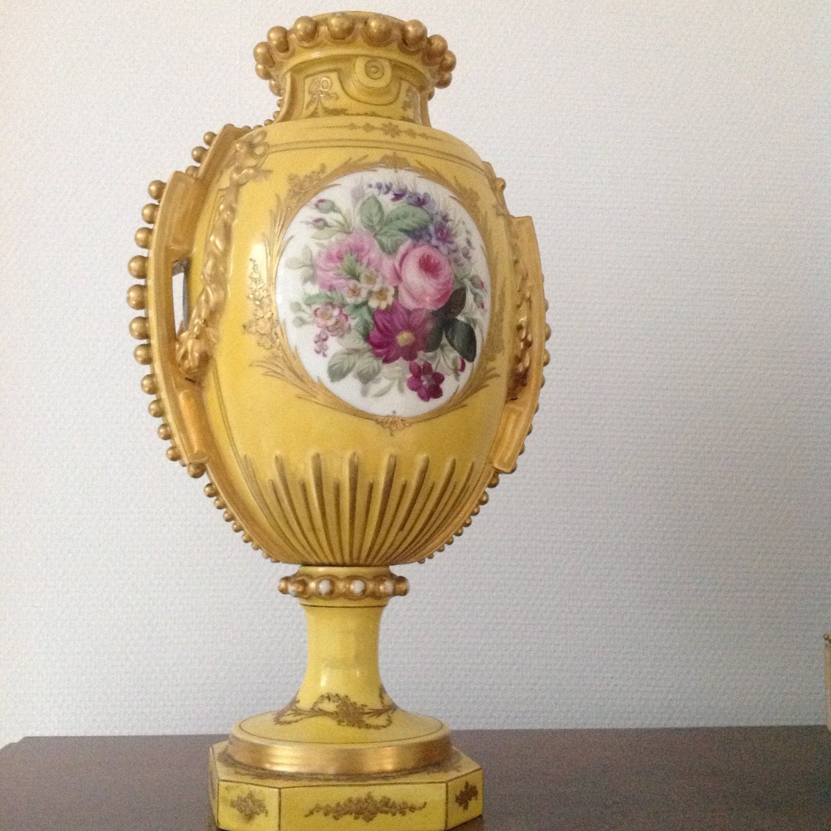 Vase En Porcelaine De Saxe D époque XVIII-photo-2